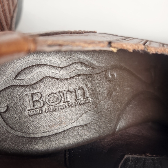 BORN Women's Rissa Ankle Booties Size 9 Brown Leather Western Heel Slip On - Picture 8 of 13